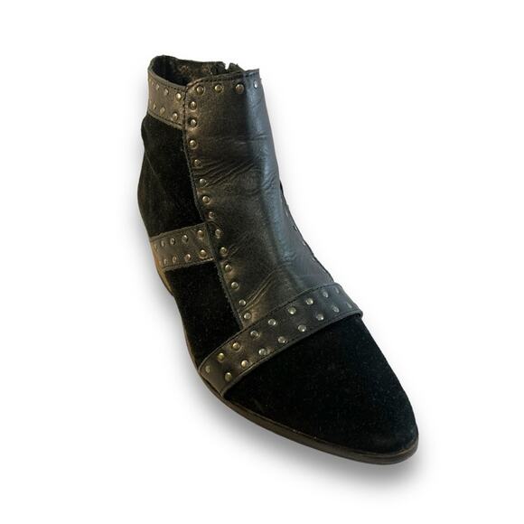 SORRENTO Black Studded Suede Leather Boots SZ 8 - Picture 3 of 12